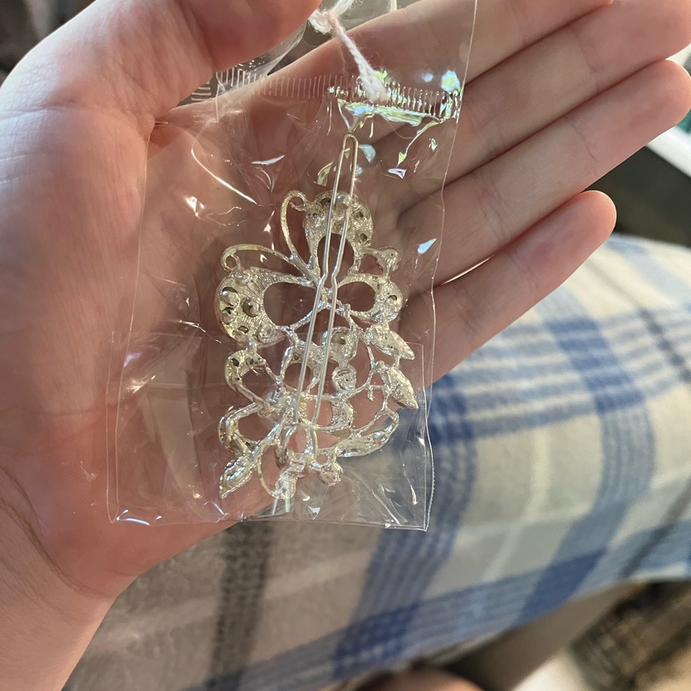 Rhinestone clip